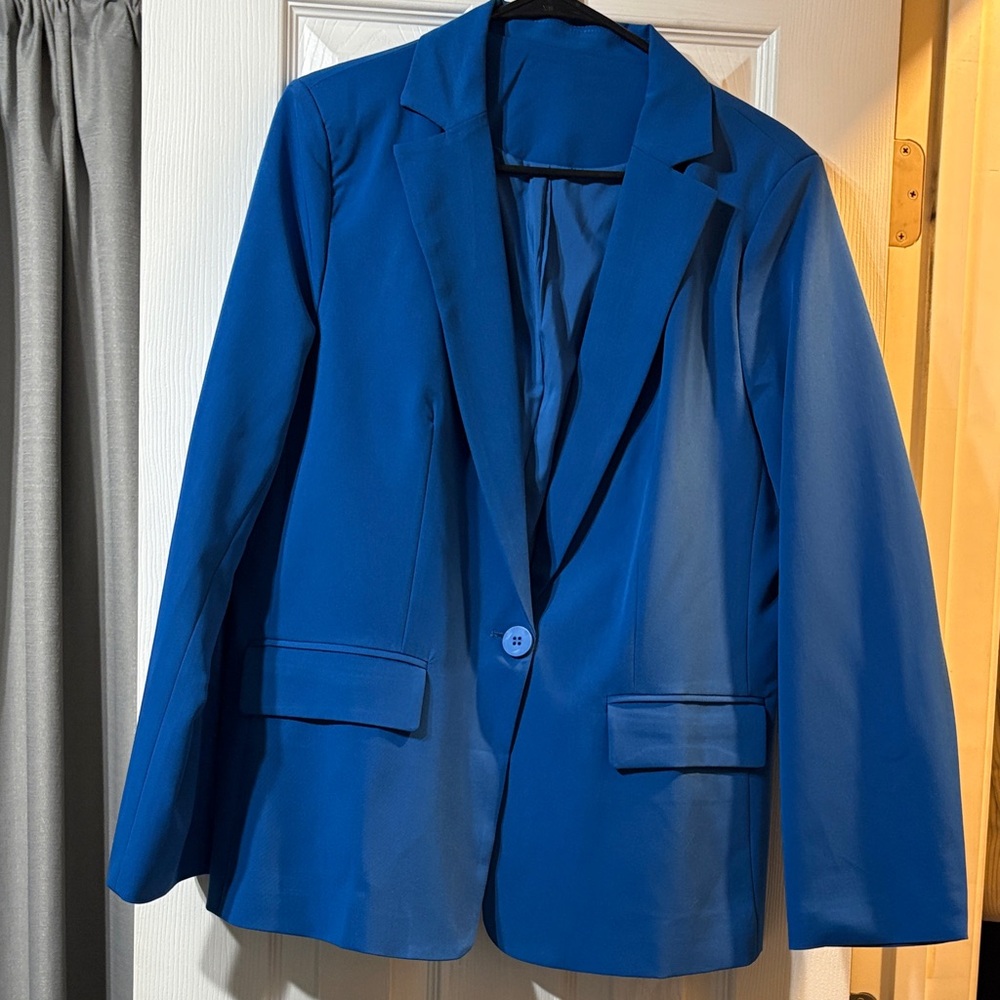 Elegant Women's Royal Blue Blazer